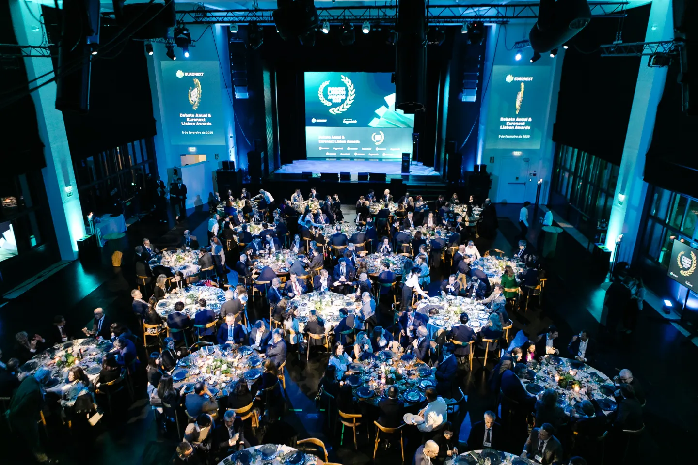 full room view awards 2026