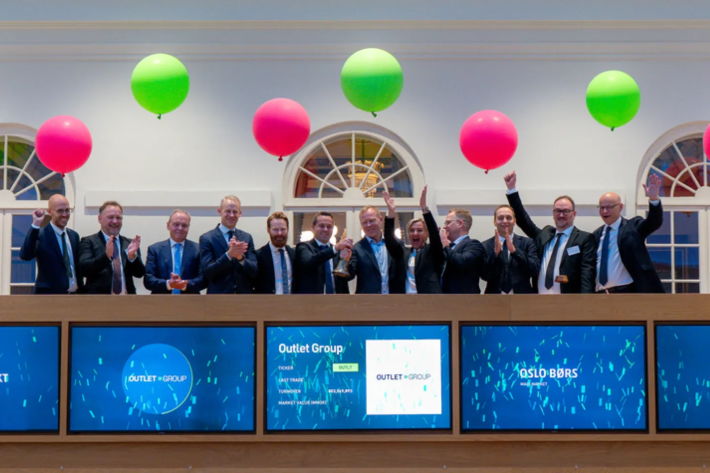 Tor-André Skeie, CEO and co-founder of Outlet Group, rang the bell this morning together with Odd Arne Larsen, Deputy CEO and co-founder, to celebrate the listing of the company on Euronext Oslo Børs. The company was welcomed by Eirik Høiby Ausland, Head of Listing Nordics in Euronext (Photo: Thomas Brun | NTB Kommunikasjon)  