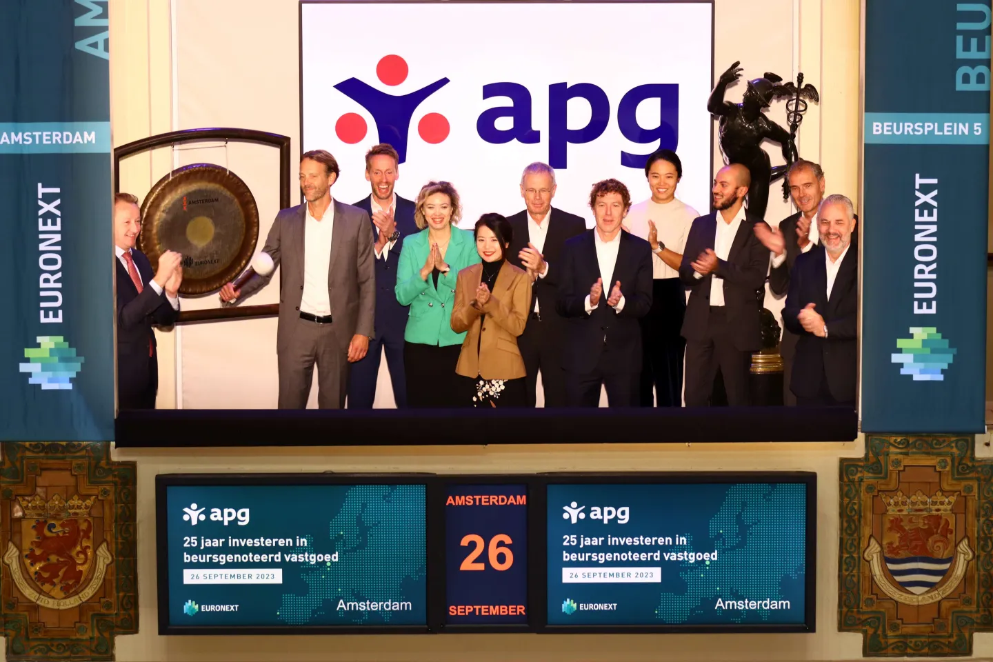 APG invests in listed property for 25 years