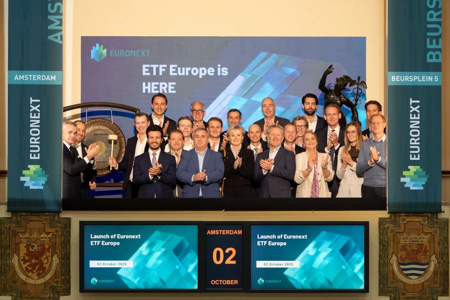 Euronext launches Euronext ETF Europe gong ceremony