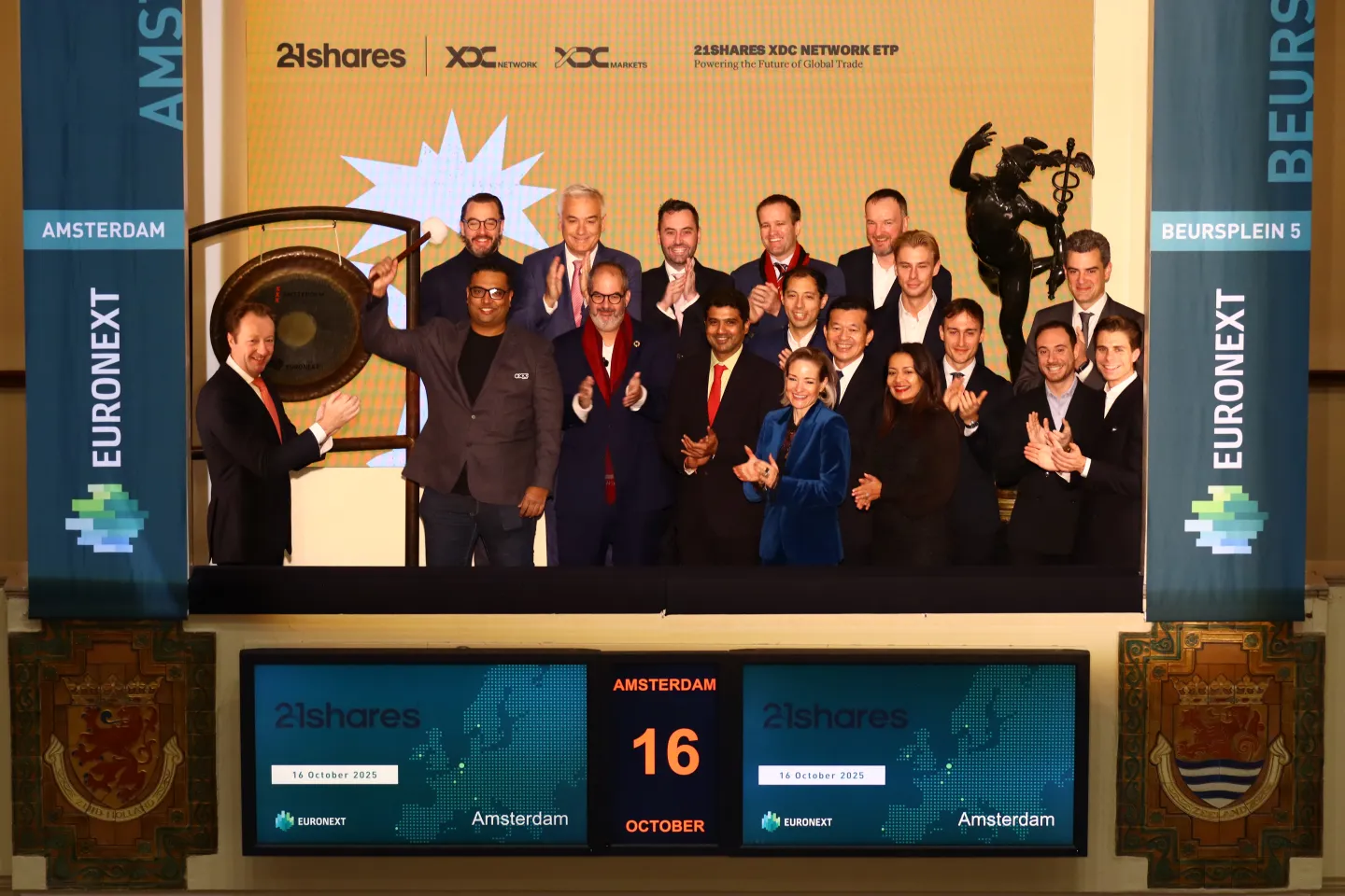 21Shares Launches XDC Network ETP with a gong ceremony at Euronext Amsterdam