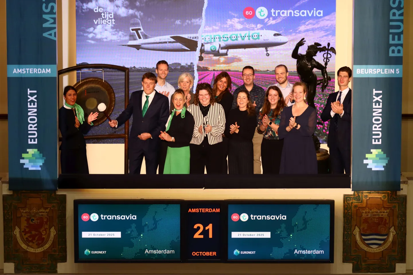 Transavia celebrates 60 years with a gong ceremony at Euronext Amsterdam