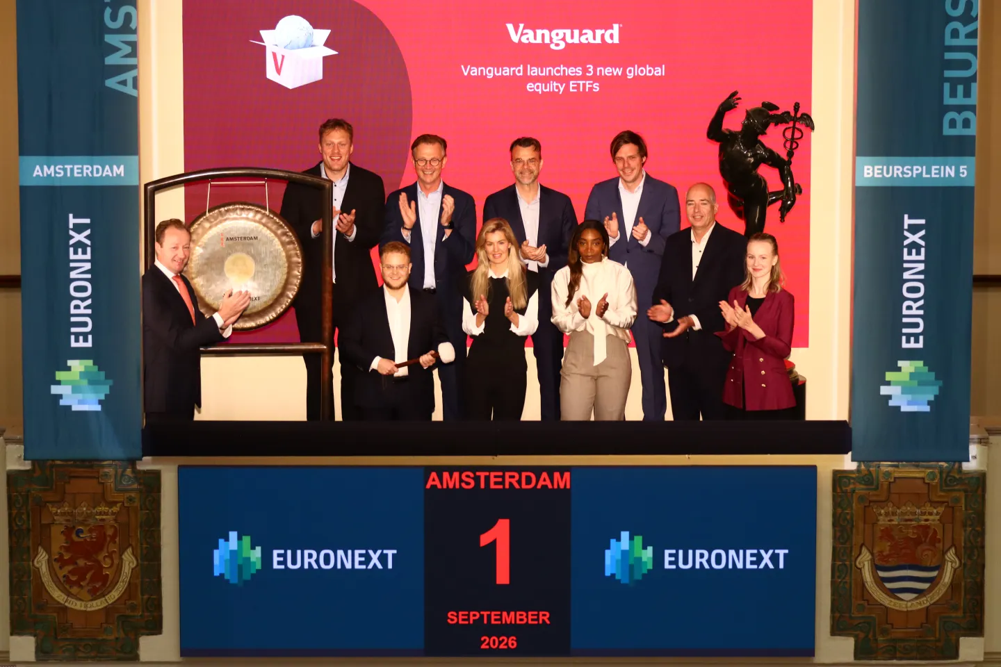 Vanguard celebrates launch of new ETF suite