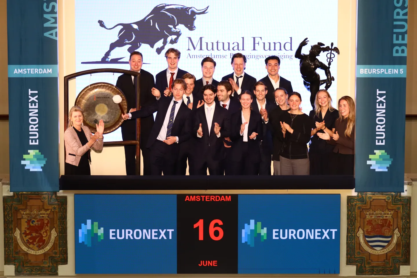 Mutual Fund Investment Association celebrates 15th anniversary