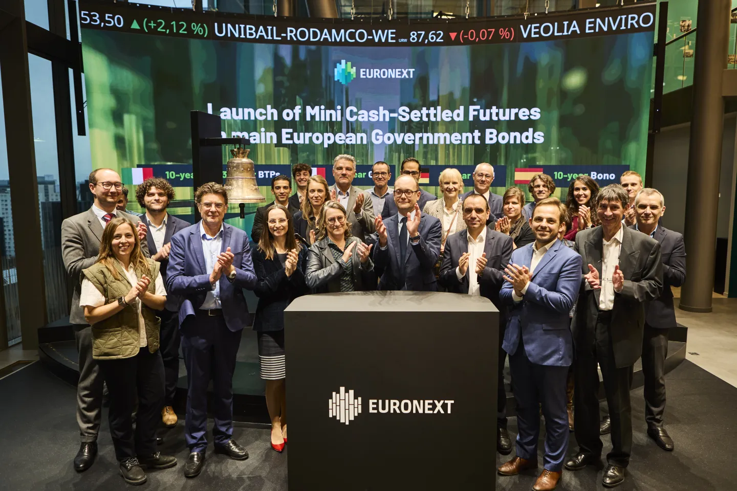 Bell ceremony at Euronext Paris (24 Sept 2025) - Launch of Mini Bond Futures