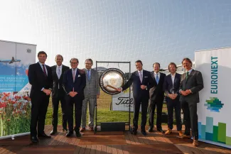 COO of KLM, Pieter Elbers, sounds gong at the KLM Open Placeholder