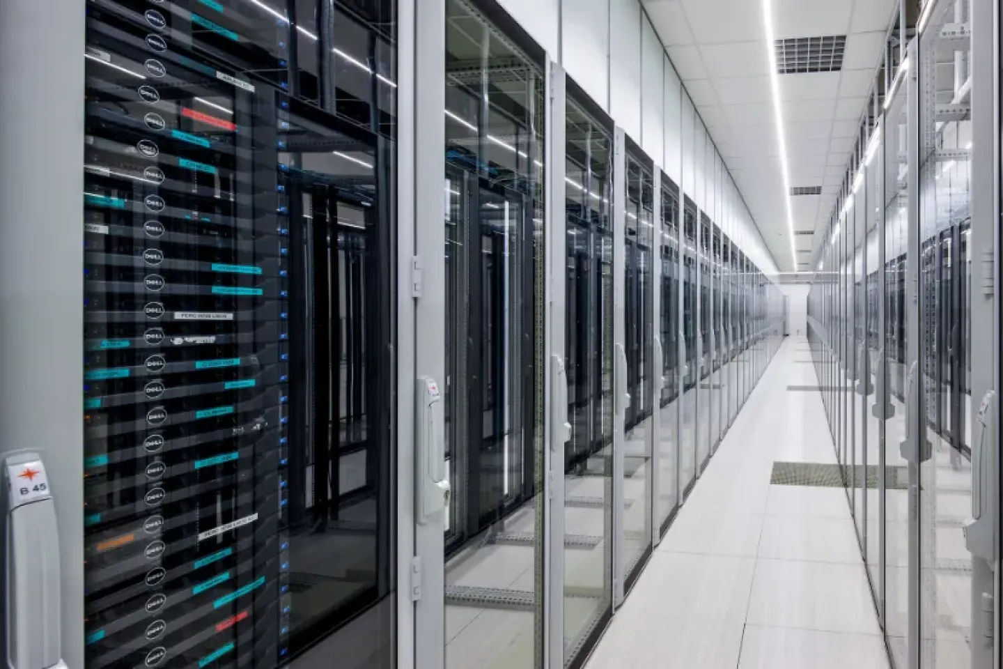 Aruba IT3 data centre - cabinets